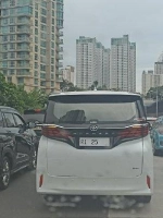 Heboh Alphard Putih RI 25 11 Tanpa Patwal dan Strobo di Jalanan Jakarta, Ternyata Wamen Kebudayaan