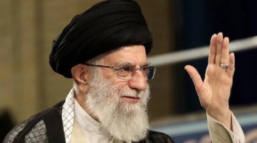 Khamenei: Jatuhnya Suriah Telah Direncanakan Sebelumnya di Ruang Komando Amerika Serikat dan Israel