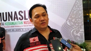 Farhat Abbas Bicara Kemungkinan Laporkan Fuji ke Polisi Usai Parodikan Agus Salim