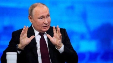 Rusia Sangkal Kekalahan di Suriah, Putin Siap Temui Assad di Moskow