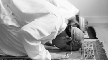 Bacaan Dzikir Bulan Rajab dan Amalan pada Awal Tahun Baru 2025