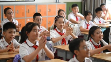Zhengzhou Kota Pertama di China yang Larang Penggunaan Ponsel di Sekolah