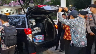 Penyidik KPK Sampai Bawa Koper Besar setelah Geledah Rumah Hasto, Apa Isinya?