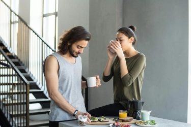 7 Kebiasaan Harian yang Bisa Dibentuk agar Membuatmu Menua Lebih Baik di Masa Depan, Salah Satunya Bersikap Positif