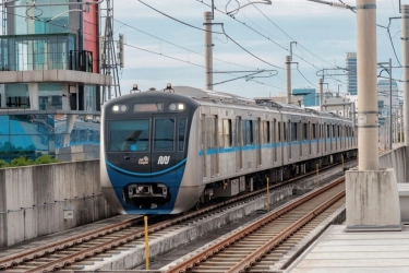 Mudah dan Cepat, QRIS Tap Siap Diterapkan di MRT dan KRL Tahun Ini