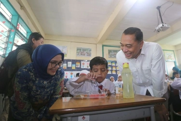 Pemkot dan DPRD Surabaya Siapkan Anggaran Rp 1 Triliun Dukung Program Makan Bergizi Gratis