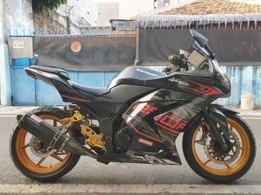 Desainnya Masih Oke, Harga Motor Bekas Kawasaki Ninja 250R Model Pertama Murah Banget