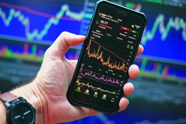 IHSG Bakal Menguat? Simak Analisis dan Rekomendasi Saham Hari Ini