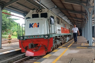 Jadwal Kereta Api Terbaru 2025 dari Stasiun Pasar Senen