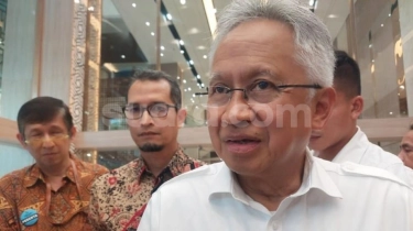 PNS yang Dipecat Menteri Satryo Ungkap Kronologi Kejadian, Bermula dari Meja Kerja Tidak Diganti