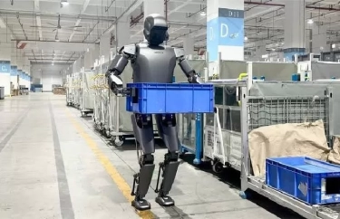 Setelah BYD Pakai Walker S1 untuk Bikin Molis, Robot Besutan UBTech Akan Dipakai Foxcoon untuk Bantu Produksi iPhone