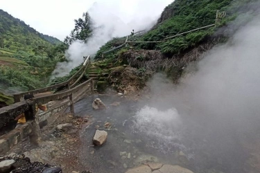 Kawah Candradimuka Dieng: Harga Tiket, Jam Buka, dan Lokasi