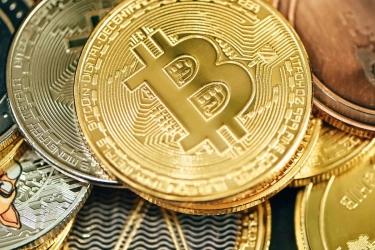 Tak Disebut Pada Pelantikan Donald Trump, Harga Bitcoin Terkoreksi Dekati Level Rp 1,63 Miliar