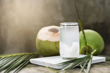 Kapan Waktu yang Baik untuk Minum Air Kelapa? Berikut Penjelasannya…