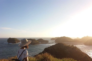 Pantai Kasap 'Raja Ampat' di Pacitan