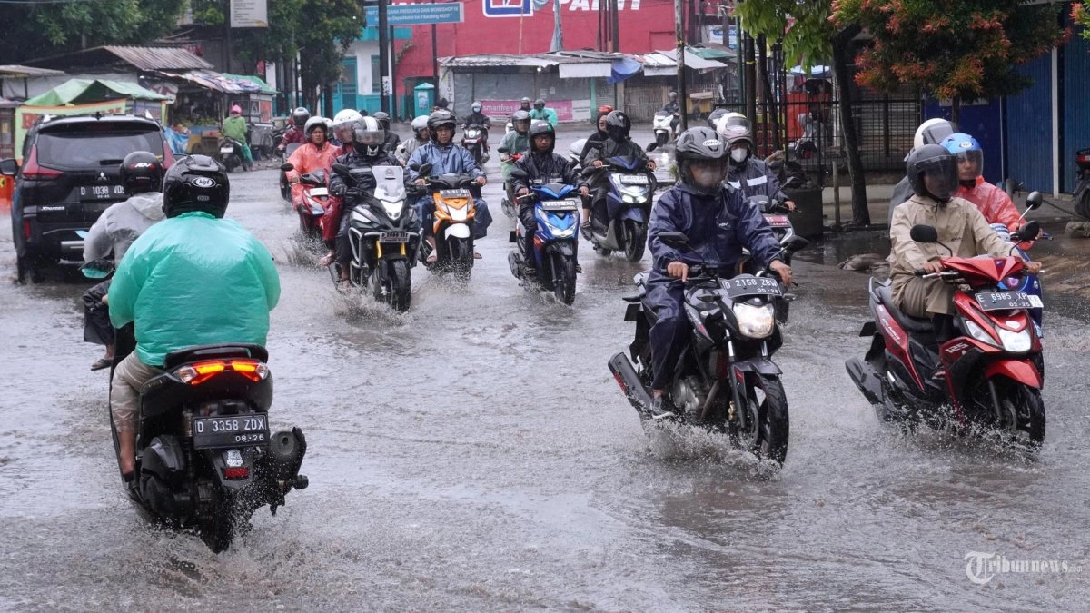 Prakiraan Cuaca Besok Kamis, 23 Januari 2025, BMKG: 10 Wilayah Potensi Hujan Sangat Lebat