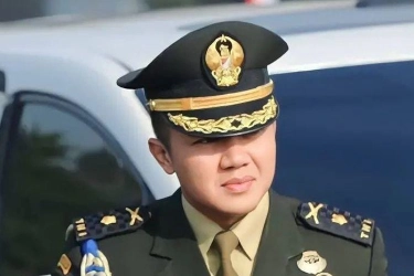 Istana Bantah Isu Mayor Teddy Hormat ke Aguan: Itu Mayjen TNI, Komandannya Dulu