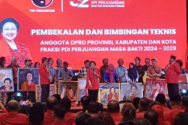 Canda Megawati, Kursi Ketum PDI-P Direbut jika Ia Jadi Kurator Lukisan