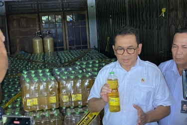 Harga MinyaKita Masih Tinggi, Kemendag Segel Distributor Nakal di Tangerang