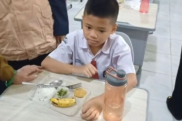 Anak SD Gibran Ternyata Tak Mau Mau Makan Gratis karena Habis Makan Nasi Goreng