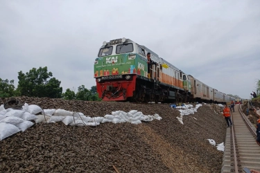 Belasan Perjalanan Kereta Api Semarang-Surabaya Masih Dialihkan Lewat Solo