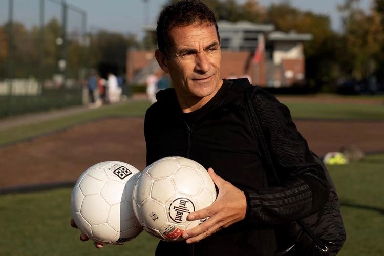 Gerald Vanenburg Siap Beri Segenap Hati untuk Timnas Indonesia