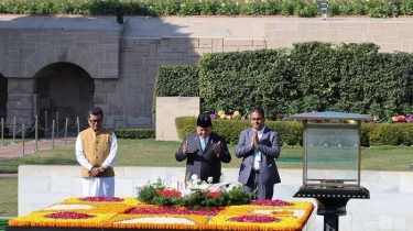 Di India, Prabowo Tabur Bunga di Makam Mahatma Gandhi