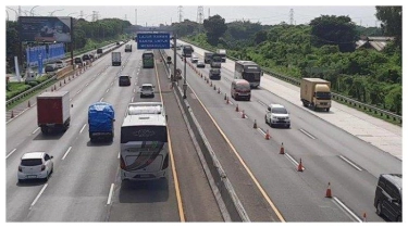 Libur Panjang, 1,5 Juta Kendaraan Diprediksi Tinggalkan Jabotabek, Contraflow di Tol Japek