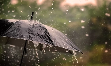 Dipengaruhi Angin Monsun Asia, BMKG Imbau Masyarakat Waspadai Hujan Lebat Disertai Petir