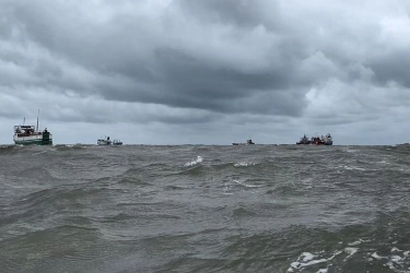 Cuaca Buruk, Polisi Tarik Anggota dari Kegiatan Pencabutan Pagar Laut