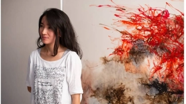 Profil Christine Ay Tjoe: Seniman Indonesia yang Karyanya Terjual Rp 34,7 Miliar di Sothebys Singapore