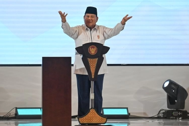 100 Hari Prabowo-Gibran: Stabilitas Politik dan Masa Depan Demokrasi