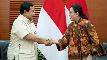 Prabowo Pangkas Anggaran Belanja Demi MBG, Sri Mulyani: Bansos Tidak Dipotong