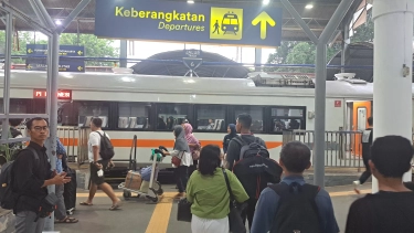 Siap-siap 'War' Tiket, Ini Jadwal Pemesanan Tiket Kereta Api untuk Masa Mudik dan Balik Lebaran 2025, Jangan Sampai Kehabisan!