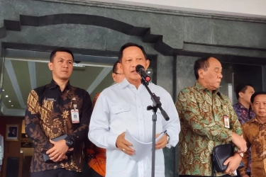 Pelantikan Kepala Daerah Diundur, Kemendagri Rapat dengan DPR Senin Pekan Depan