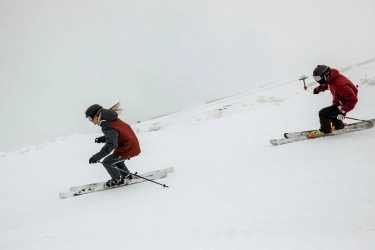 Dikunjungi Lebih dari 10.000 Orang Sehari, Resor Ski di Italia Ini Kacau