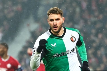 Pelatih Feyenoord Tak Berdaya Cegah Bomber Andalan ke Milan