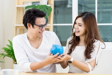 Survei: 48% Suami-Istri Punya Tabungan Rahasia yang Tidak Diketahui Pasangan