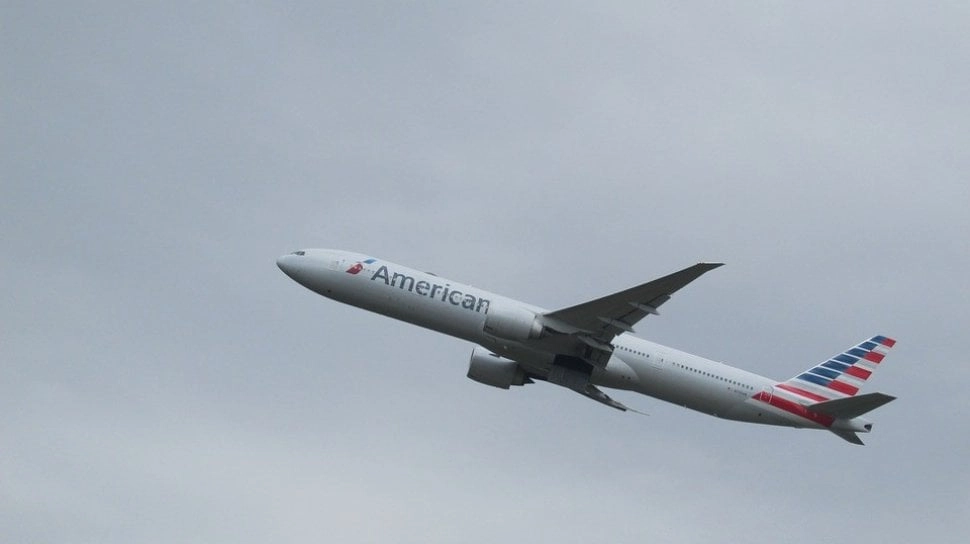 Pesan Terakhir Pilot American Airlines Sebelum Kecelakaan Tragis di Washington DC