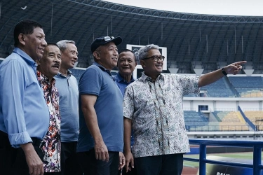 Dikunjungi Farhan, Komitmen Bos Persib: GBLA Akan jadi Manfaat buat Kota Bandung dan Jawa Barat