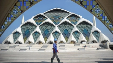 Sumber Dana Pembangunan Masjid Al Jabbar dan Biaya Perawatannya