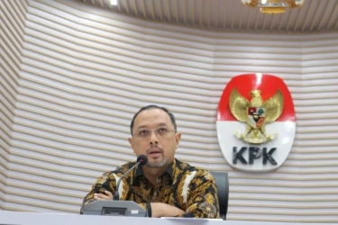 Begini Alasan KPK Cegah Agustiani Tio dan Suaminya ke Luar Negeri Kasus Hasto Kristiyanto