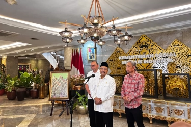 Lakukan Efisiensi di Kemensos, Mensos Saifullah Yusuf Jamin Tak akan Pangkas Bansos, Tapi Bisa Kurangi Penggunaan AC di Kantor