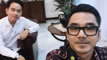 Selfie Bareng Gibran, Jejak Digital Jubir Kantor Komunikasi Kepresidenan Dikuliti: Tebak Isi Obrolannya