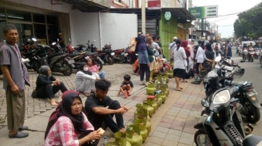 7 Cerita Warga Cari Gas Elpiji 3 Kg di Sejumlah Daerah, Antre Berjam-jam hingga Tak Masuk Kerja