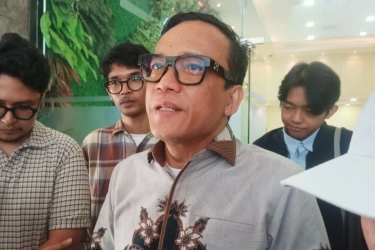 Dedi Mulyadi Bongkar Dugaan Calo Tenaga Kerja di Karawang, Wamenaker: Harus Diberantas