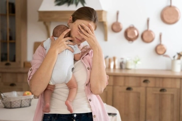 Urusan Anak Jadi Tanggung Jawab Ibu Sepenunya, Psikolog Ungkap Dampaknya