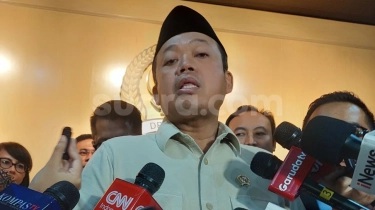 Sarungan Saat Tinjau Lokasi Kebakaran Kementerian ATR/BPN, Nusron Wahid Pastikan Tak Ada Korban Jiwa