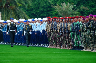 Gelar Operasi Penegakan Ketertiban dan Yustisi, Panglima TNI Agus Subiyanto Minta Polisi Militer Abaikan Pangkat-Jabatan saat Menindak