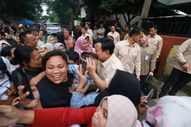 Sidak Makan Bergizi Gratis di Bogor, Presiden Prabowo Disambut Antusias Para Pelajar